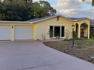 676 Muscogee Dr, North Fort Myers, FL 33903
