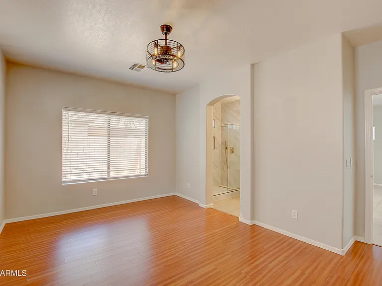 2043 N Holguin Way — Photo 18