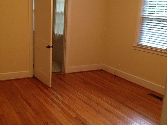 Main Bedroom (w/Fresh Paint)