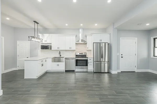 Rented by Modern Spaces | media 14