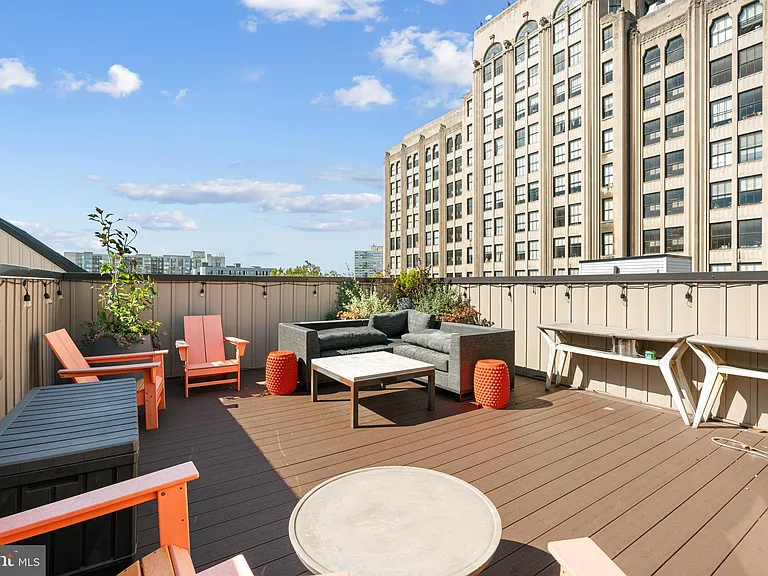 212 N 21st St #1 — Photo 34