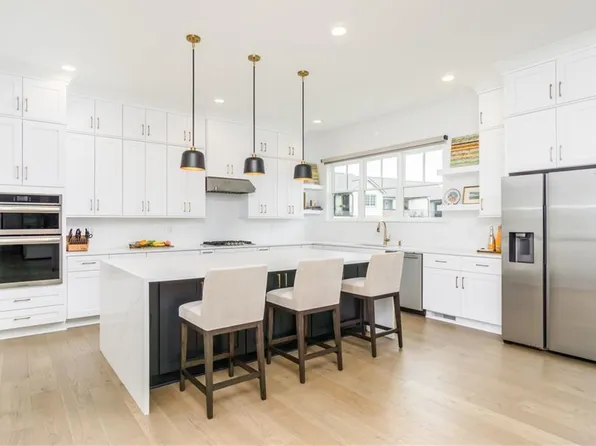 6076 Gaines St, Norcross, GA 30071