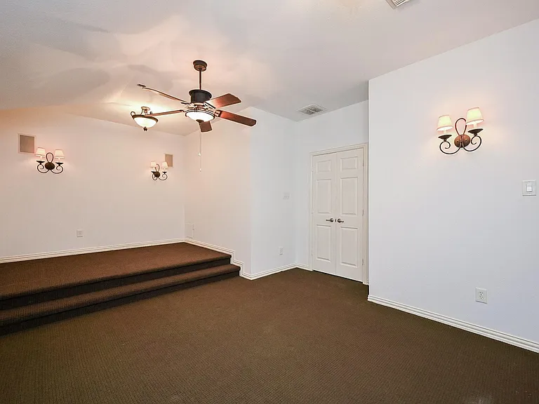 7431 Baldwin Xing — Photo 32