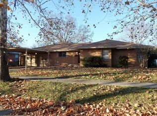 1715 Laurel Rd, Gainesville, TX 76240