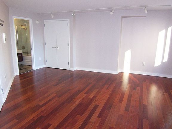 4th image of 206 E 95th St APT 3D