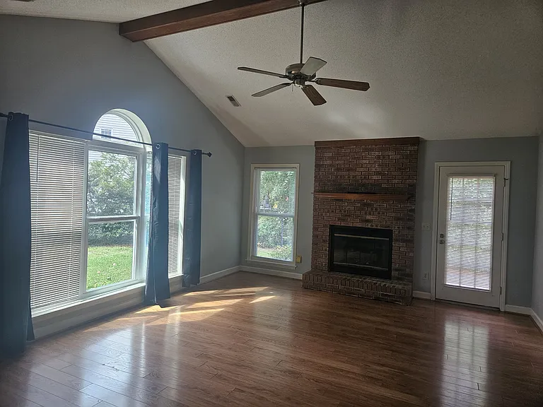 6902 Persimmon Pl — Photo 4