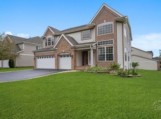 232 Heritage Woods Dr, West Chicago, IL 60185