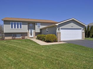 4048 Ridge Rd, Zion, IL 60099