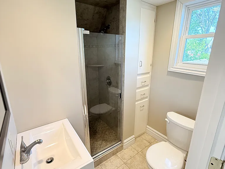 907 S Johnson St — Photo 3