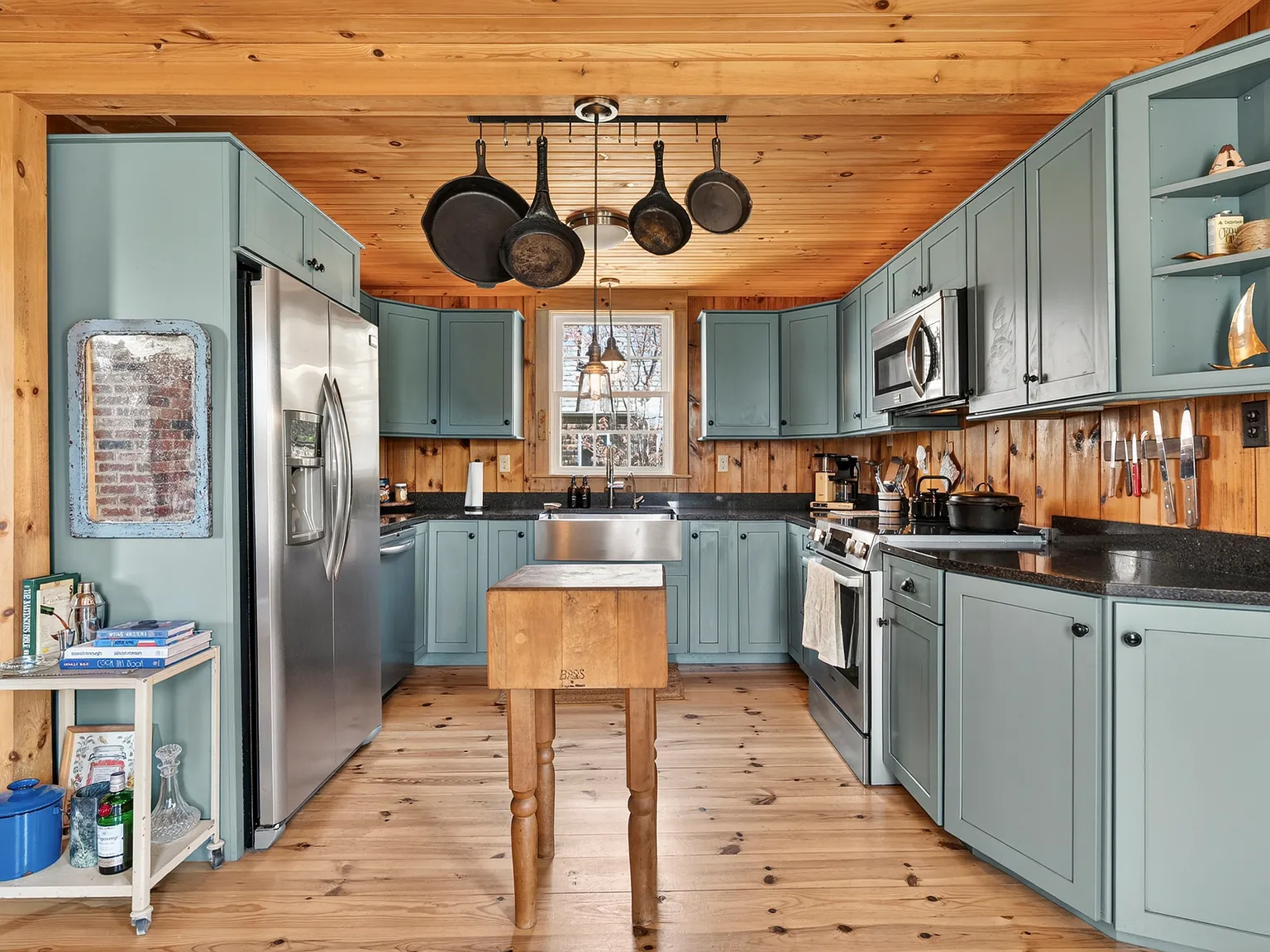 2 bed, 984 sqft, $2,800 — Photo 3