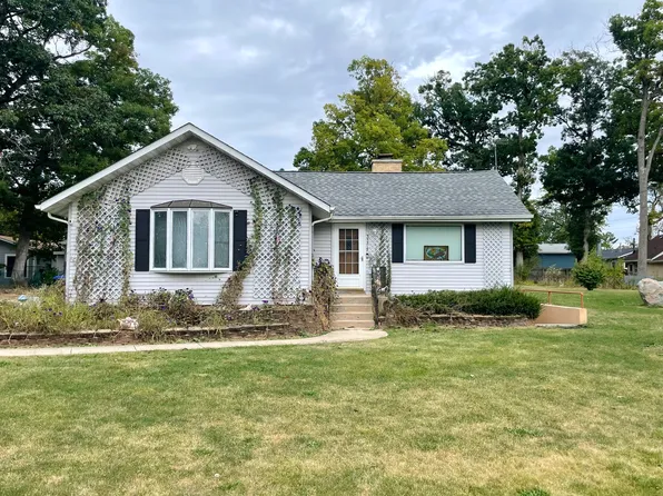 35319 N Hickory Ln, Round Lake, IL 60073