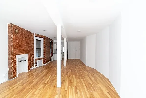 Rented by REAL New York | media 16