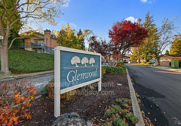 145 Glenwood — Photo 22