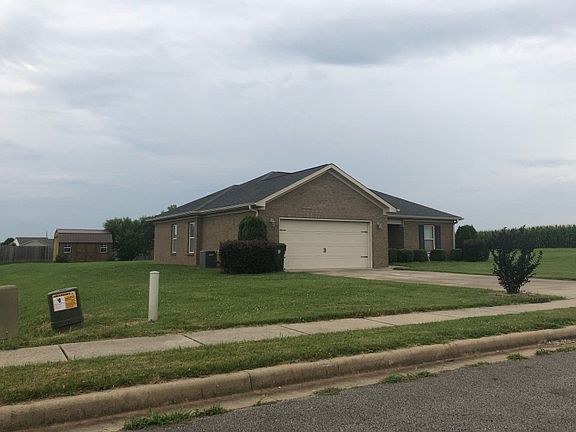 3rd image of 202 Glenda Sue Ln