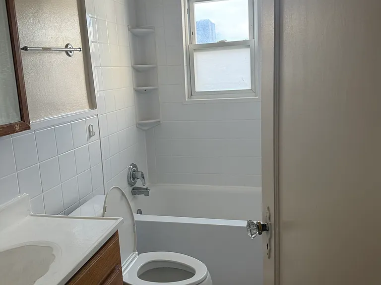 1654 Grand Ave #2 — Photo 8