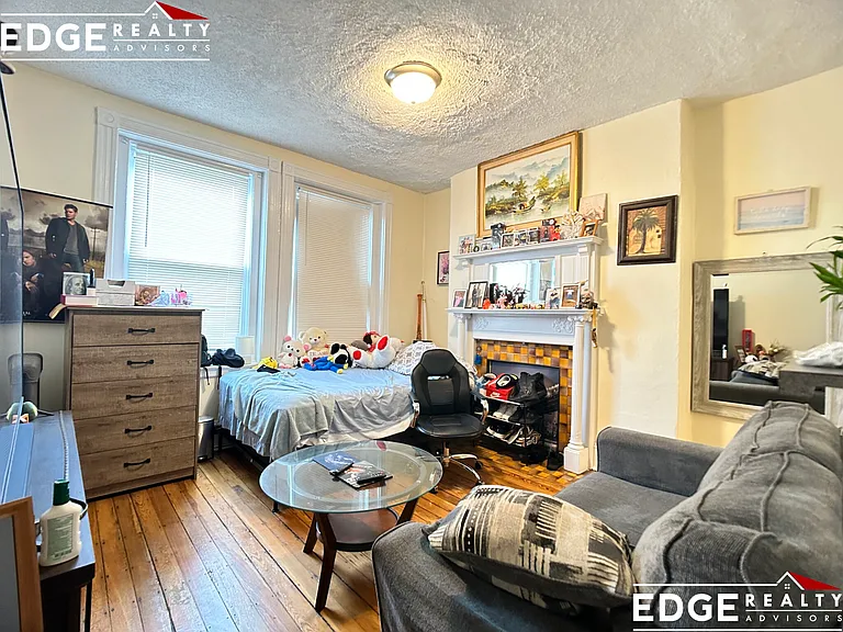 1 Linden St #4A — Photo 1