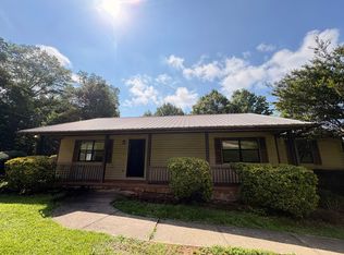 901 Locke Dr, Oxford, AL 36203