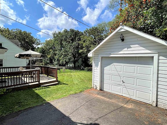 3rd image of 320 S 11th Ave