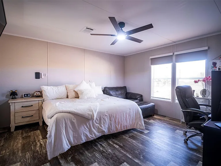 5402 Five Oaks Dr — Photo 10