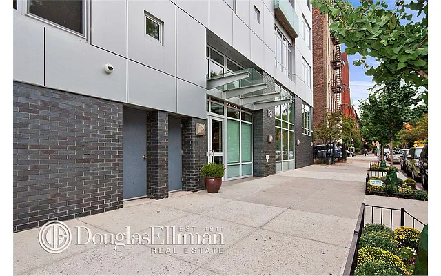 Sold by Douglas Elliman | media 21