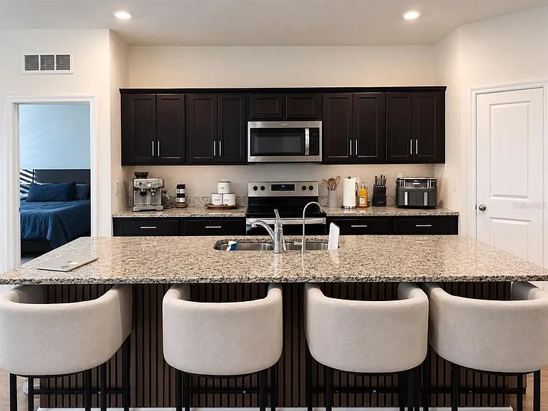1027 Aerides Way — Photo 2