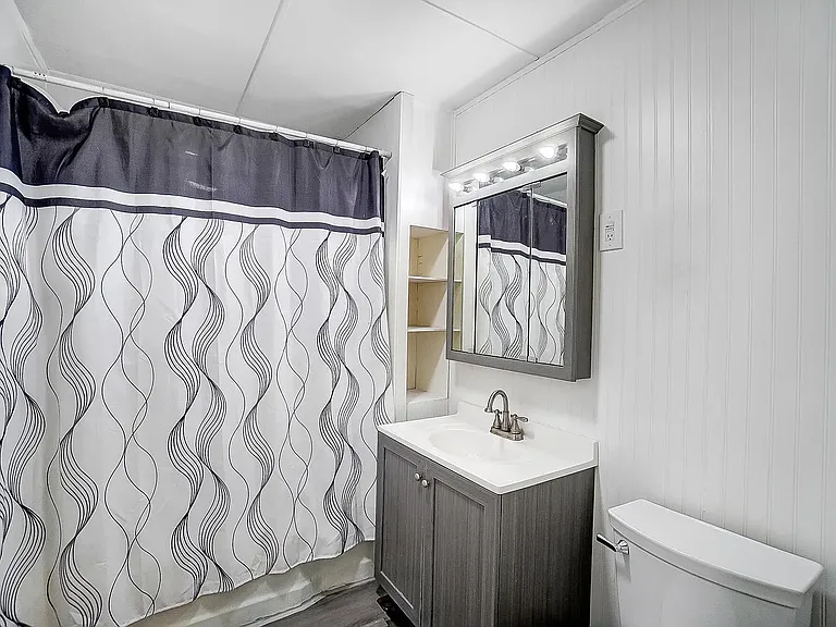 1407 Mound St — Photo 11