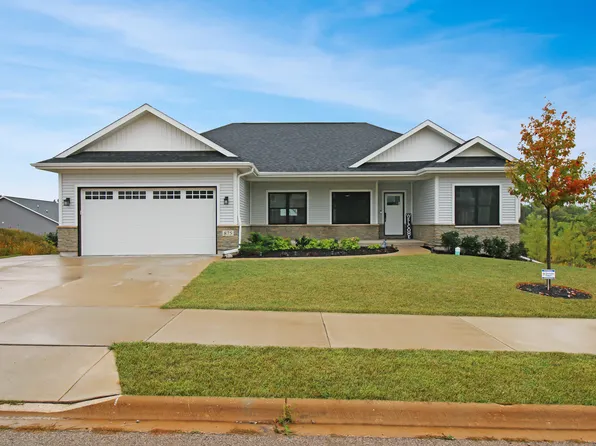 875 Mildred Dr, Marengo, IL 60152