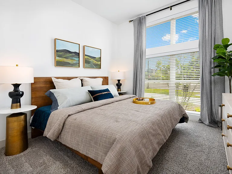 Everleigh Vernon Hills 55+ Active Adult Apartments — Photo 14