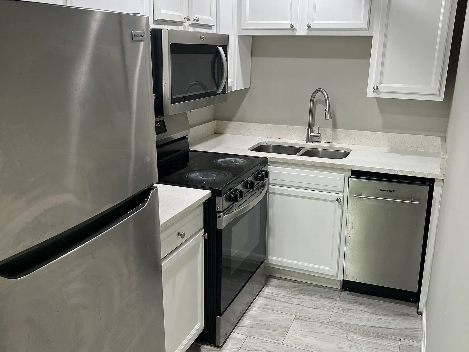 1 bed, 1.0 bath, 550 sqft, $1,100 — Photo 1