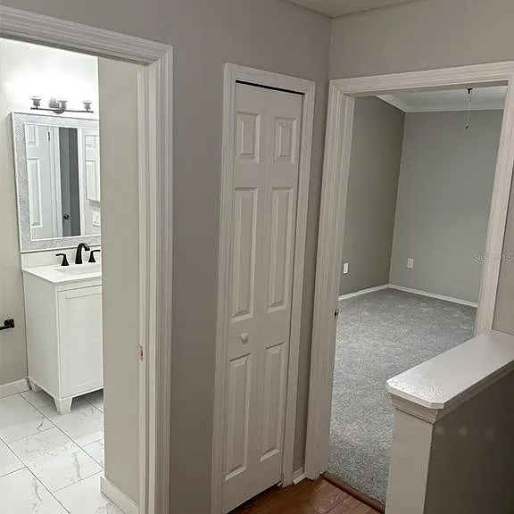 7621 Colonial Ct — Photo 10