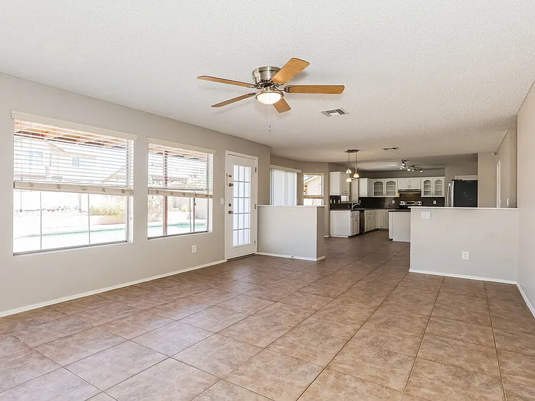 4214 E Saltsage Dr — Photo 8