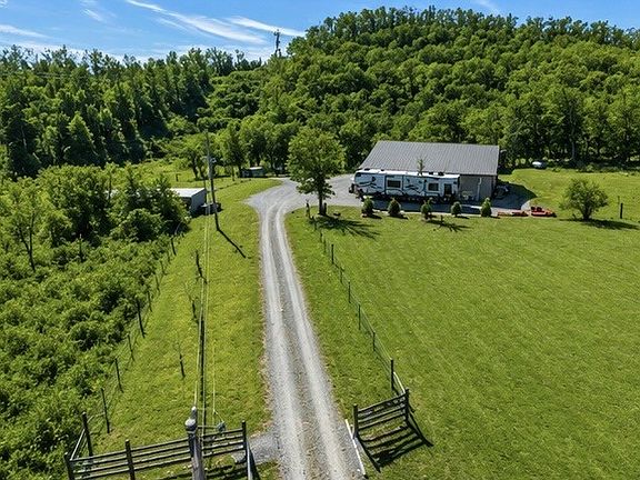 2nd image of 325 Freeman Ln