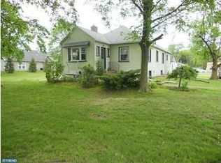 5526 Hulmeville Rd, Bensalem, PA 19020