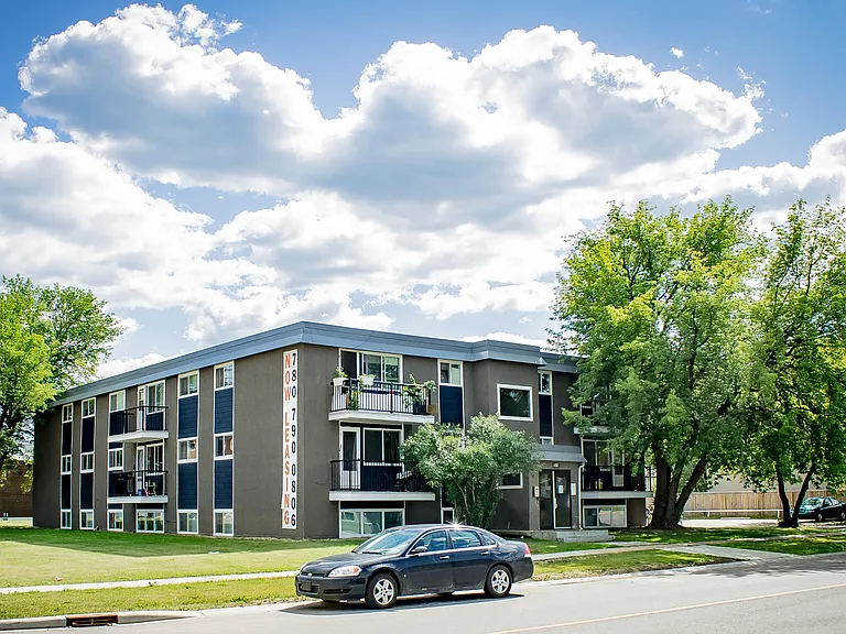 1 Centennial Dr — Photo 1