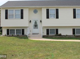 238 Greenleaf Rd, Strasburg, VA 22657