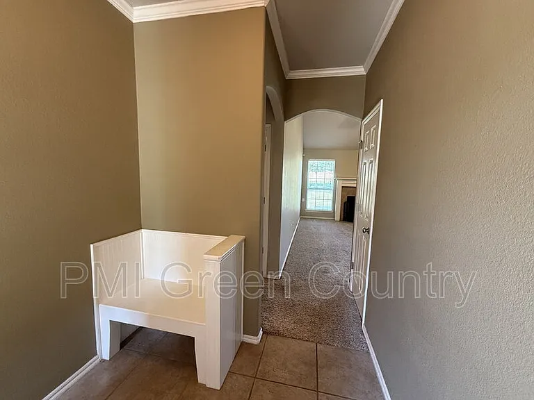 11211 S 280th East Ave — Photo 3