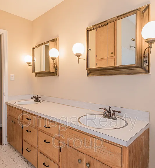 2061 Green Acres Dr — Photo 42
