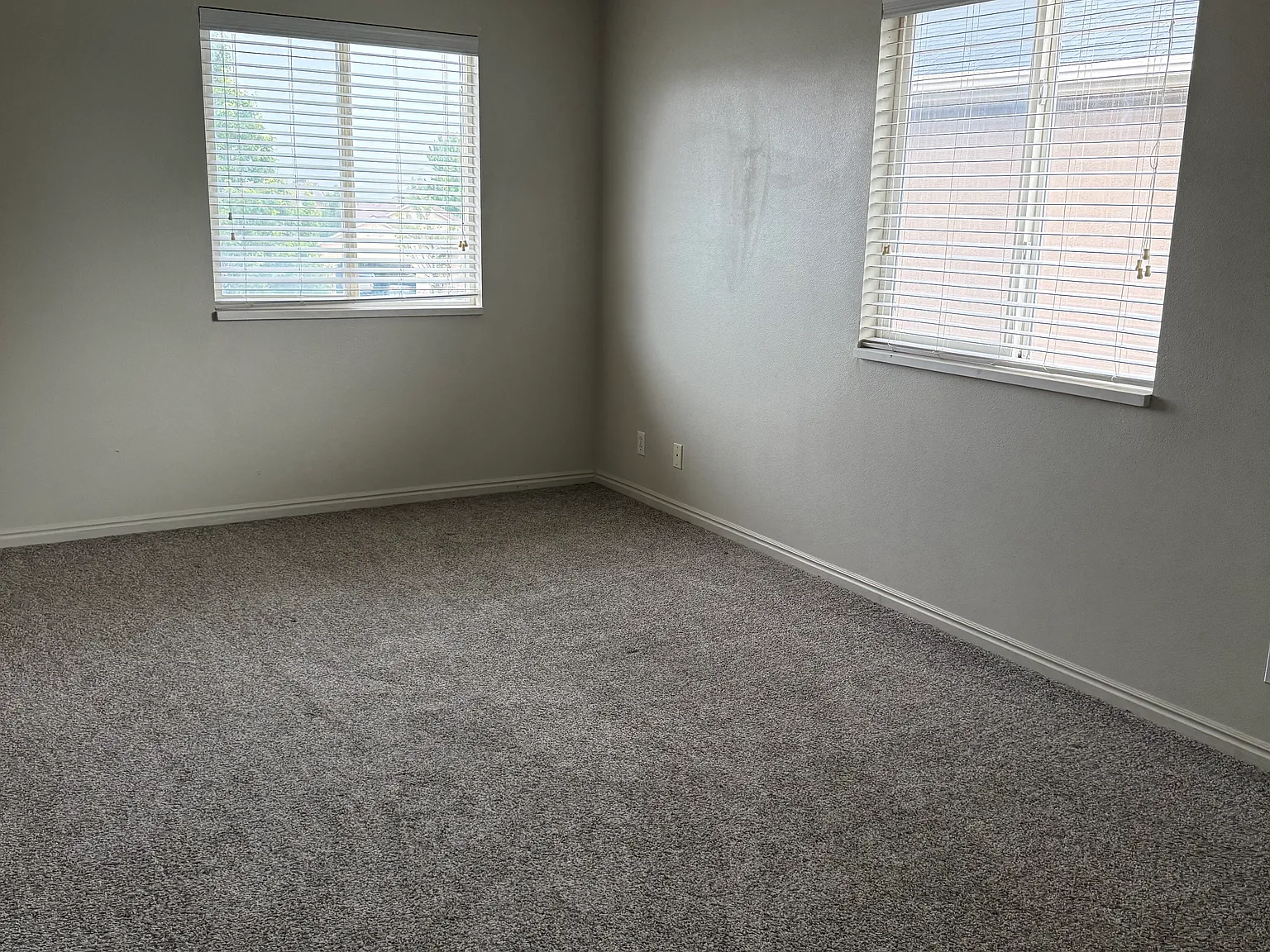 3 bed, 2.5 bath, 2175 sqft, $2,300 — Photo 2