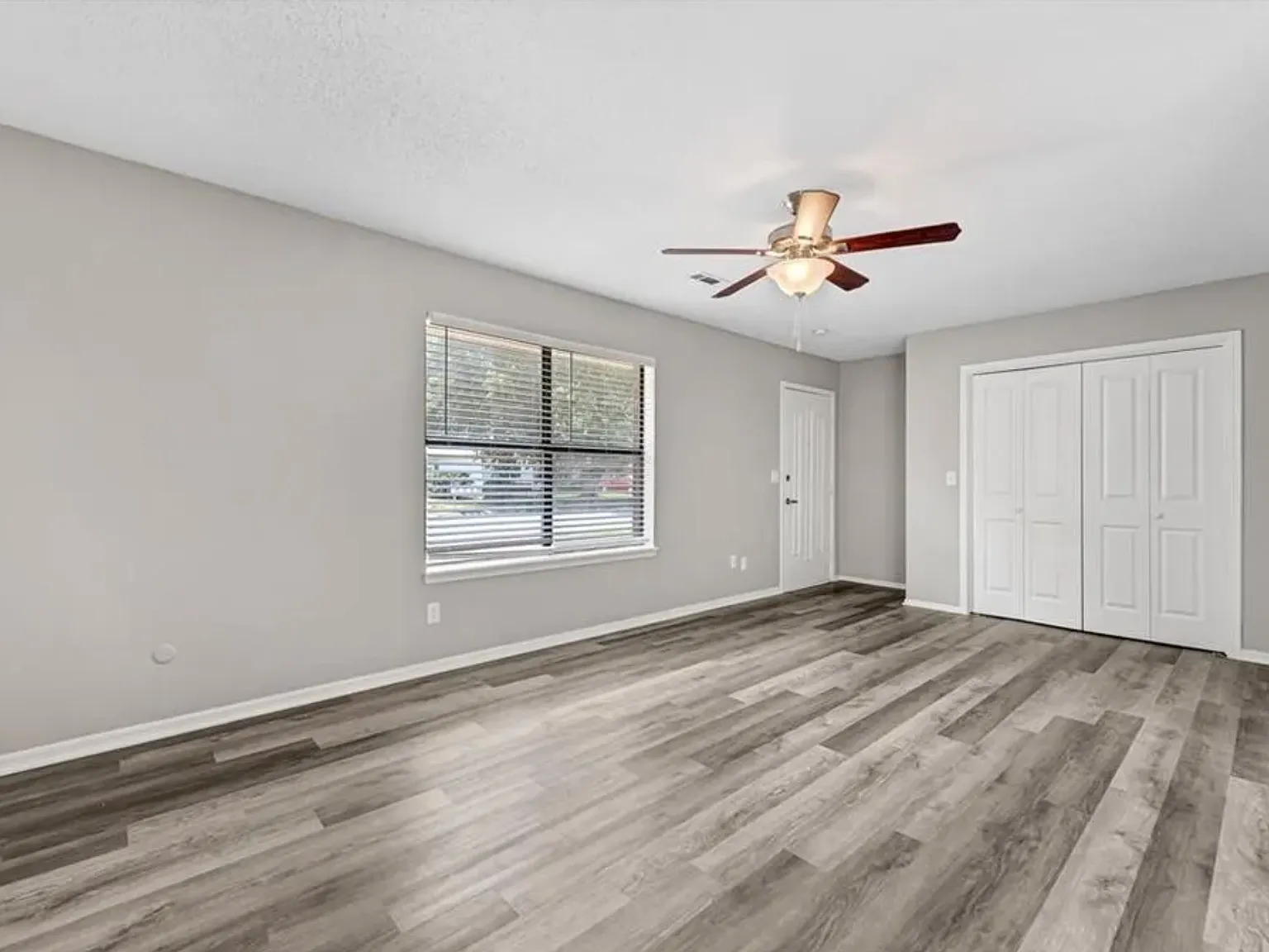 2732 & 2734 Arroyo Duplex — Photo 2