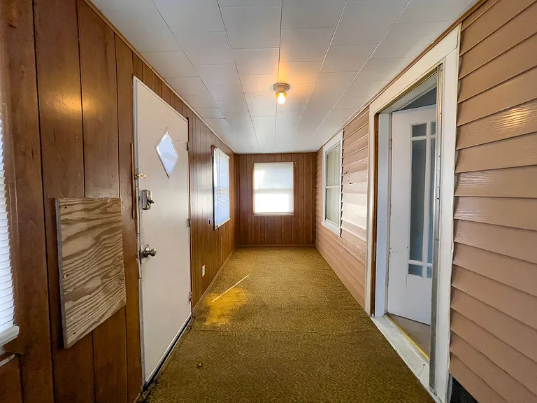 2401 S Mulberry St — Photo 5