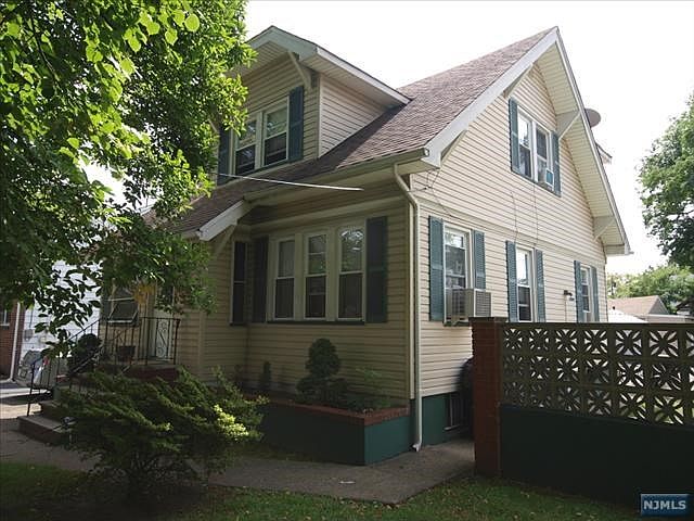 1st image of 711 Belleville Ave