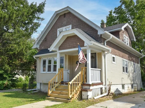 4025 West Fairmount AVENUE, Milwaukee, WI 53209