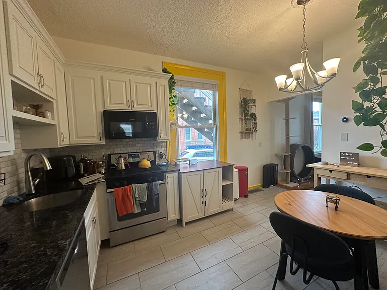 324 Saint John St #1 — Photo 7