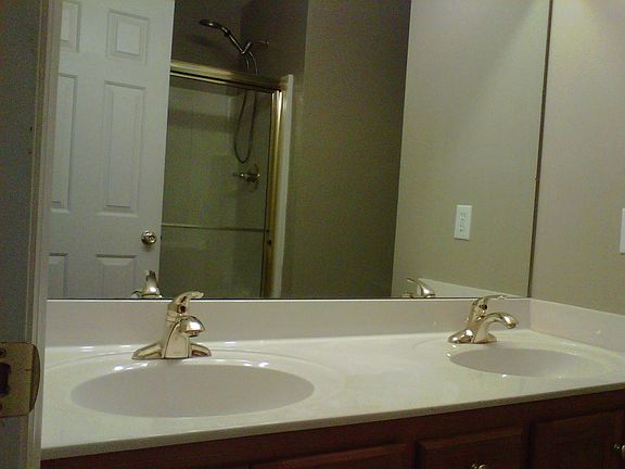 master bath, separate shower