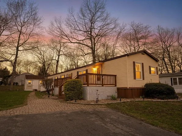 11 Amy Lane, Hampstead, NH 03841