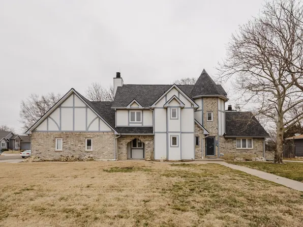 7104 E 17th St N, Wichita, KS 67206