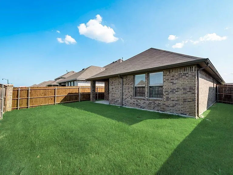 1080 Norias Dr — Photo 16