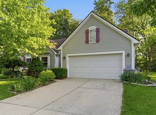 8473 Parkridge Dr, Dexter, MI 48130