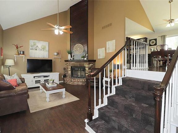 3rd image of 6452 Brockway St