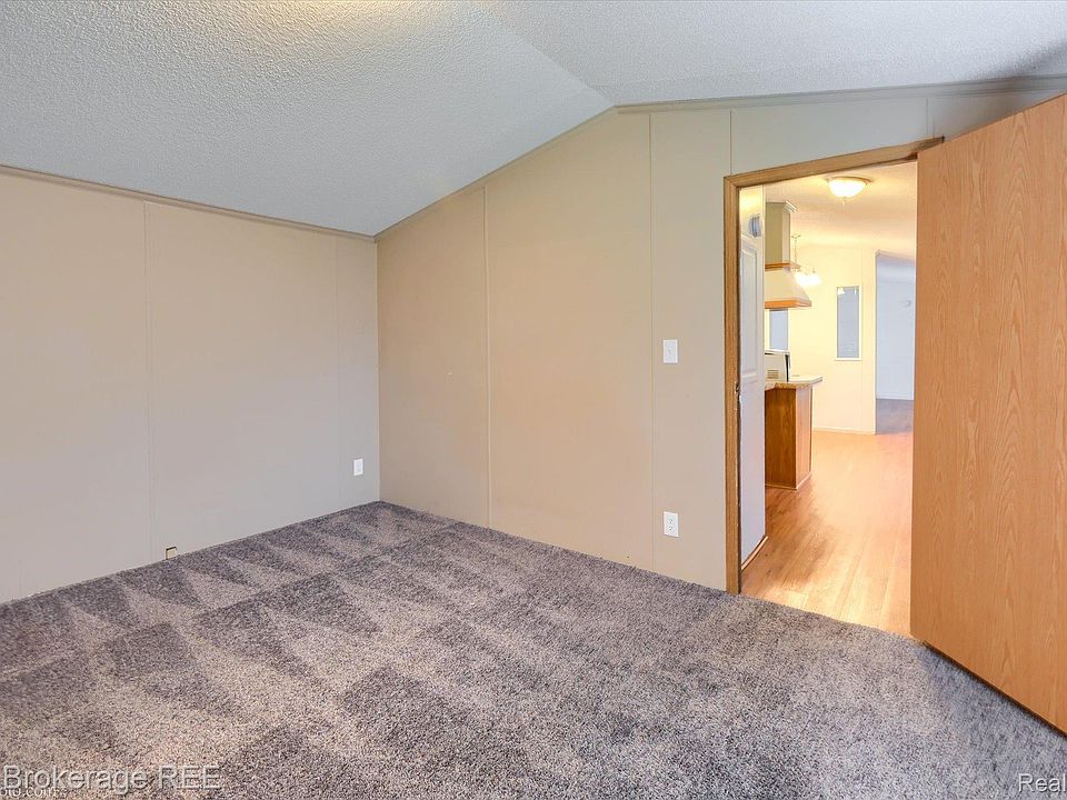 17101 Kropf Ave, photo 26